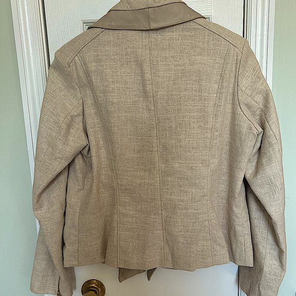 Women's IMAN, size medium, beige, stylish jacket. Pre-owned & in good condition. - Picture 2 of 8